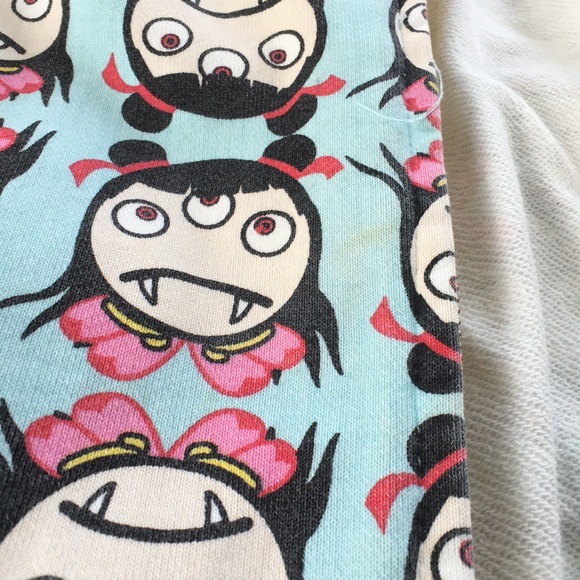 DEVIL NUT • under the red flag • kids hoodie - Picture 7 of 8